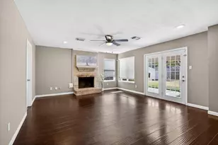 9122 Cypress Square Dr, Spring, TX 77379 - Photo 10