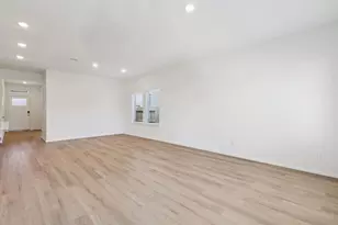 18476 Lndg Mdws Ln, New Caney, TX 77357 - Photo 6