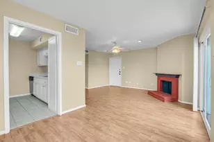 3220 69th St, Galveston, TX 77551 - Photo 6