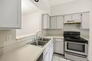 7589 Cambridge St, Houston, TX 77054 - Photo 8