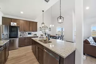 6138 Hazel Lk Dr, Conroe, TX 77303 - Photo 2