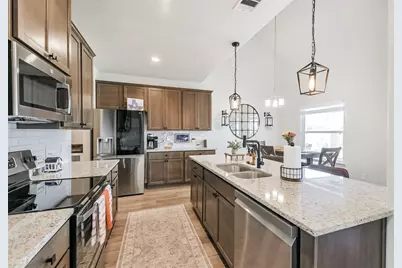 6138 Hazel Lake Dr, Conroe, TX 77303 - Photo 2