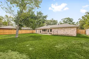 806 S Hyannis Port St, Crosby, TX 77532 - Photo 24