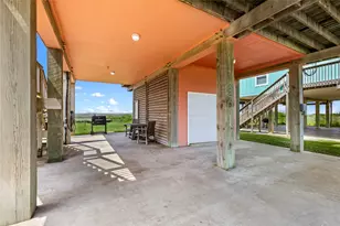 2815 Bluewater Hwy, Surfside Beach, TX 77541 - Photo 10