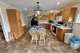 714 Center Way St, Lake Jackson, TX 77566 - Photo 10