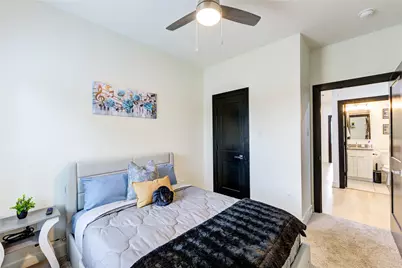 5421 Southlea Street, Houston, TX 77033 - Photo 16