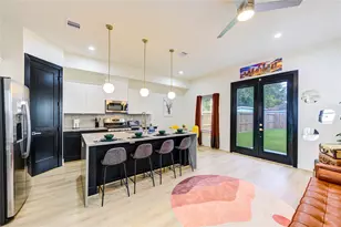 5421 Southlea St, Houston, TX 77033 - Photo 6