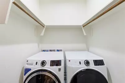 5421 Southlea Street, Houston, TX 77033 - Photo 24