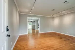 3626 Songwood St, Houston, TX 77023 - Photo 6