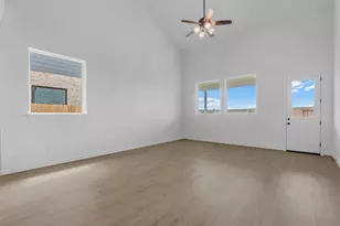 317 Redbud Rdg Dr, Brookshire, TX 77423 - Photo 8
