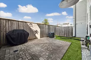 9010 Wellspring Dr, Houston, TX 77080 - Photo 28