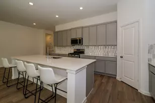 2513 Seneca Lk Dr, Texas City, TX 77568 - Photo 4