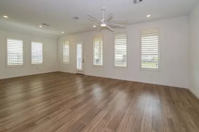 2513 Seneca Lake Drive, Texas City, TX 77568 - Photo 2