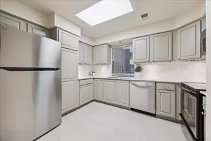 5220 Weslayan St, Houston, TX 77005 - Photo 2