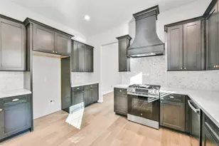 2515 S Houston Ave, Pearland, TX 77581 - Photo 8