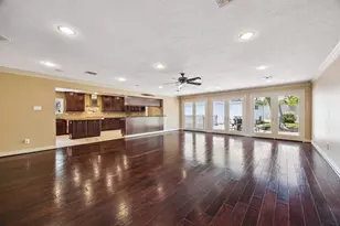 7726 Meadowvale Dr, Houston, TX 77063 - Photo 4