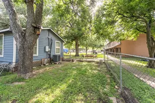 2308 Avenue L, Bay City, TX 77414 - Photo 8