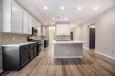 4027 Spurwing Lane, Baytown, TX 77521 - Photo 12