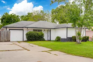 1412 W 10th St, Freeport, TX 77541 - Photo 1