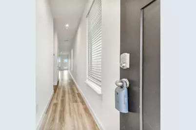 3028 Crown Gate Drive, Houston, TX 77047 - Photo 4