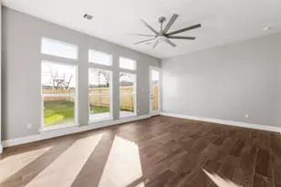 5502 Pershing St, Houston, TX 77033 - Photo 12