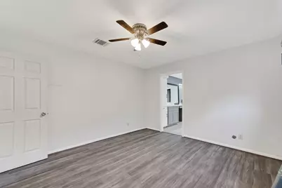 10706 Sagebluff Drive, Houston, TX 77089 - Photo 10