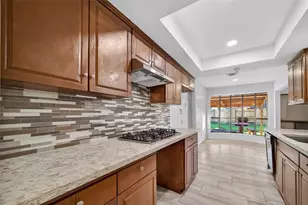 10706 Sagebluff Dr, Houston, TX 77089 - Photo 8