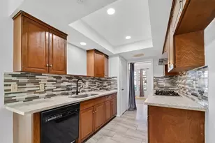 10706 Sagebluff Dr, Houston, TX 77089 - Photo 6