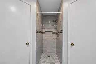 10706 Sagebluff Dr, Houston, TX 77089 - Photo 14