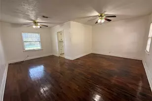 565 24th St, Beaumont, TX 77707 - Photo 16