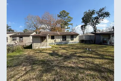 565 24th Street, Beaumont, TX 77707 - Photo 6