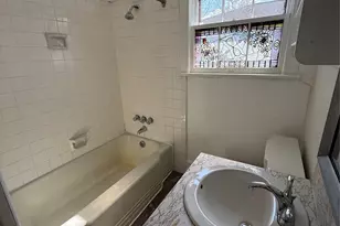 565 24th St, Beaumont, TX 77707 - Photo 12