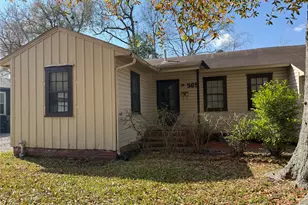 565 24th St, Beaumont, TX 77707 - Photo 4