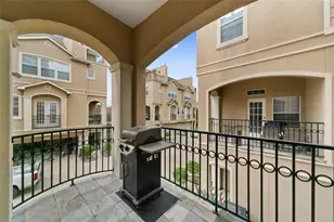 5615 Winsome Villas Ln, Houston, TX 77057 - Photo 10