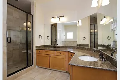 5615 Winsome Villas Lane #H, Houston, TX 77057 - Photo 12