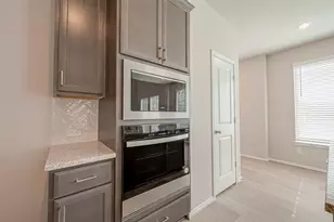 32005 Towering Birch Trl, Conroe, TX 77385 - Photo 14