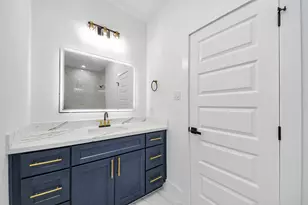 221 Armstrong St, Houston, TX 77029 - Photo 4