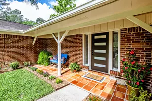 1905 Rollingwood Dr, Huntsville, TX 77340 - Photo 2