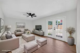 10102 Old Towne Ln, Sugar Land, TX 77498 - Photo 8
