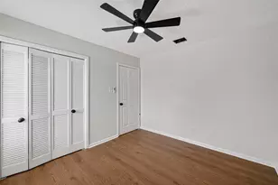 10102 Old Towne Ln, Sugar Land, TX 77498 - Photo 30
