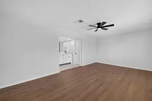 10102 Old Towne Ln, Sugar Land, TX 77498 - Photo 34