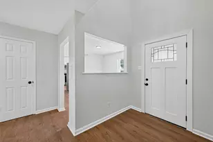 10102 Old Towne Ln, Sugar Land, TX 77498 - Photo 6