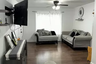 10442 Southport Dr, Houston, TX 77089 - Photo 4