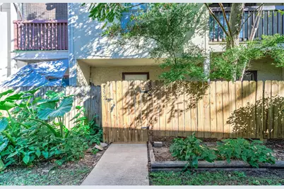 3921 Tanglewilde Street #3921, Houston, TX 77063 - Photo 2