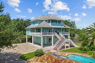 2564 E Bayshore Dr, Dickinson, TX 77539 - Photo 4