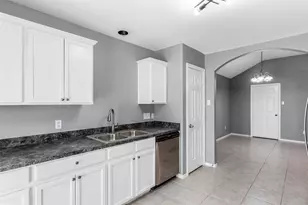 1815 Sherwood Forest Cir, League City, TX 77573 - Photo 12