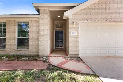 1815 Sherwood Forest Circle, League City, TX 77573 - Photo 2