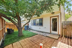 3215 Clearview Cir, Houston, TX 77025 - Photo 1