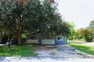 600 E Plum St, Angleton, TX 77515 - Photo 1