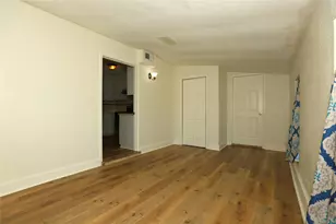 600 E Plum St, Angleton, TX 77515 - Photo 8
